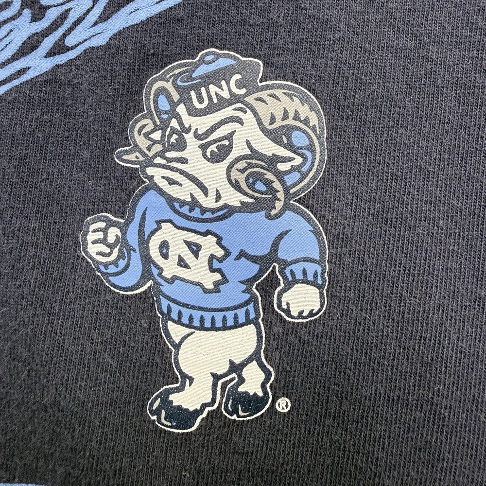 North Carolina Tar Heels Basketball T Shirt Mens M UNC Rameses Colosseum Navy - Picture 5 of 6